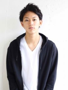 黒髪ショート 20代